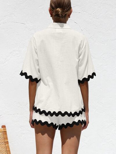 Brigitte® | Set of top and shorts with contrast trim and half-length sleeves