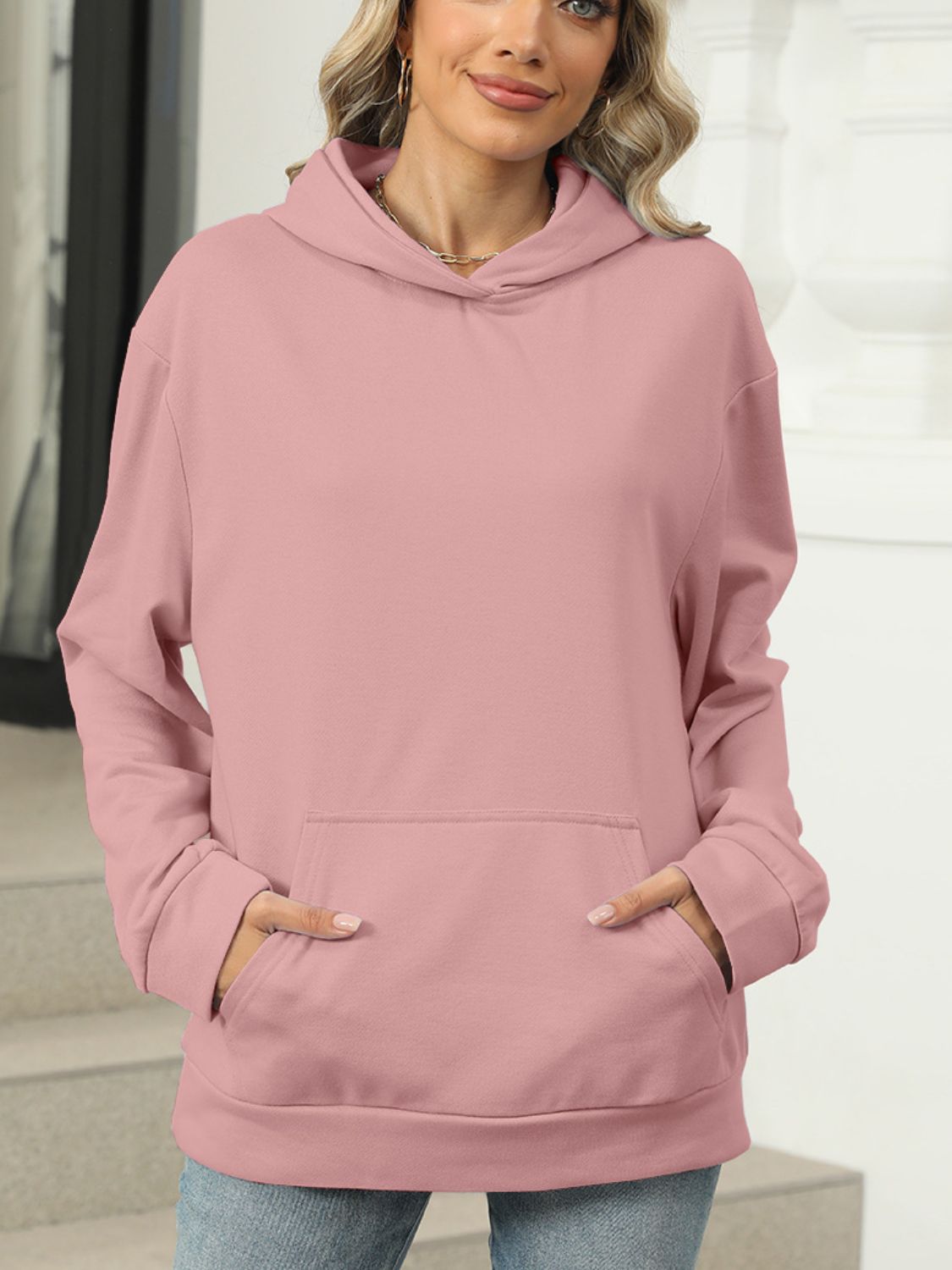 Dagmar® | Hoodie with pockets and long sleeves