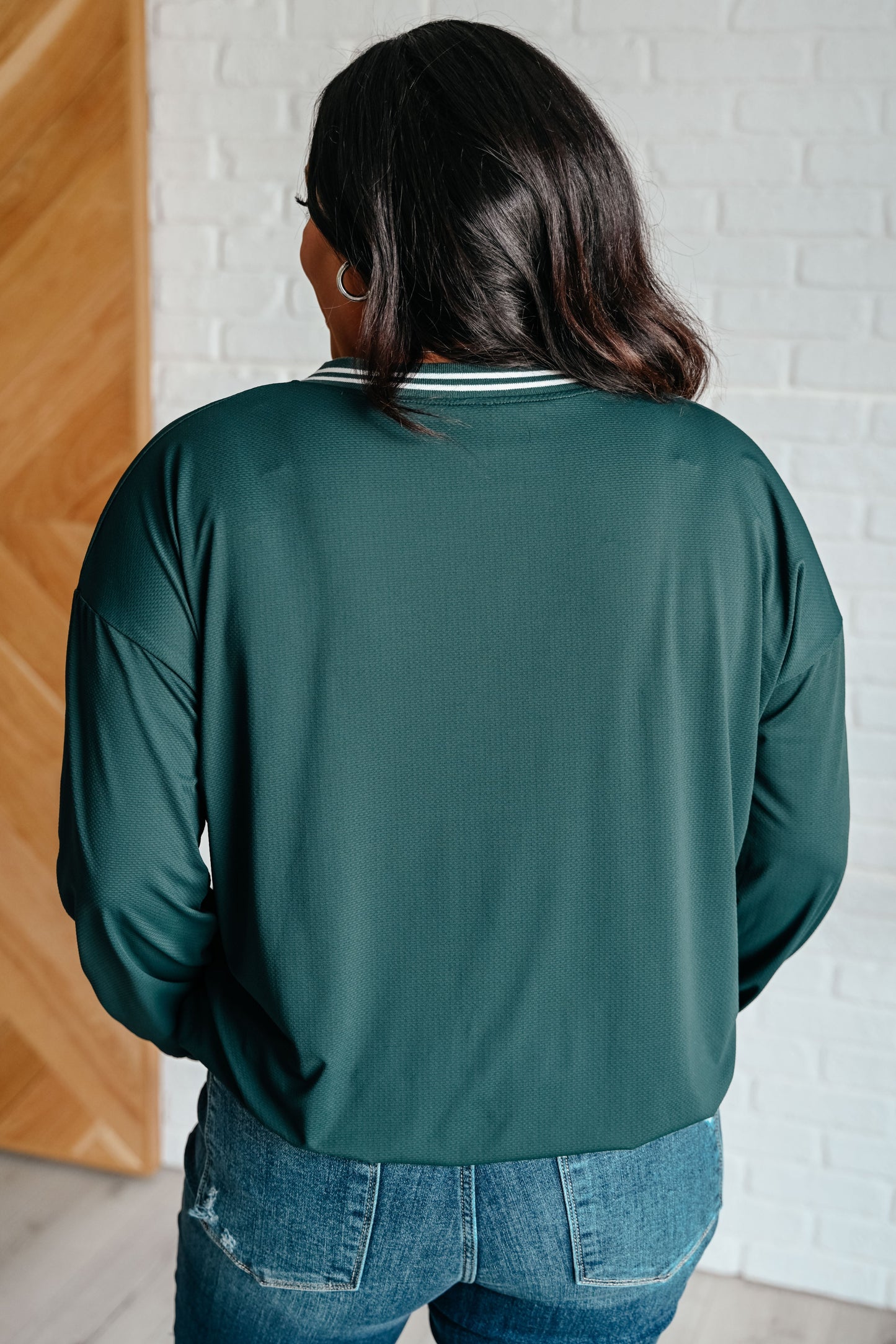 Daria® | All Out Comfort V-neck sweater in midnight green