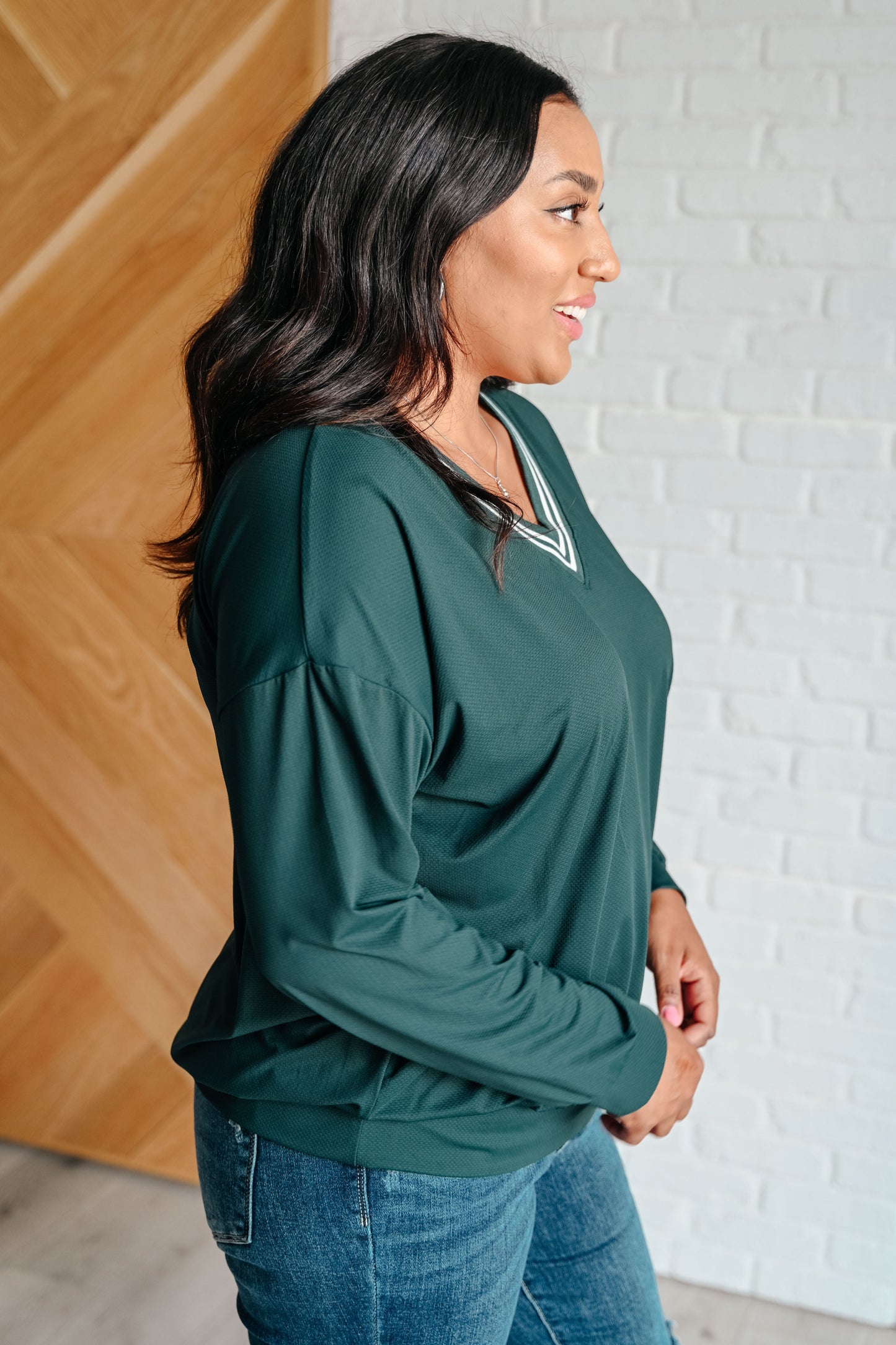 Daria® | All Out Comfort V-neck sweater in midnight green