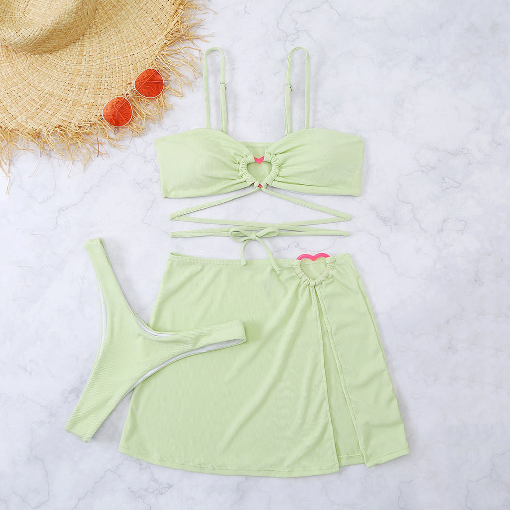 Donna | Stylish Women's Bikini Set for Trendy Beach Look