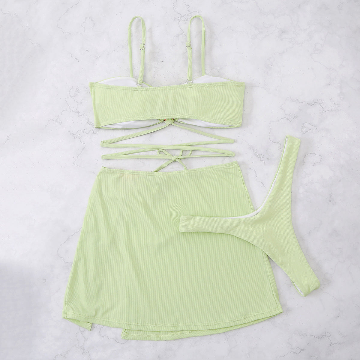 Donna | Stylish Women's Bikini Set for Trendy Beach Look