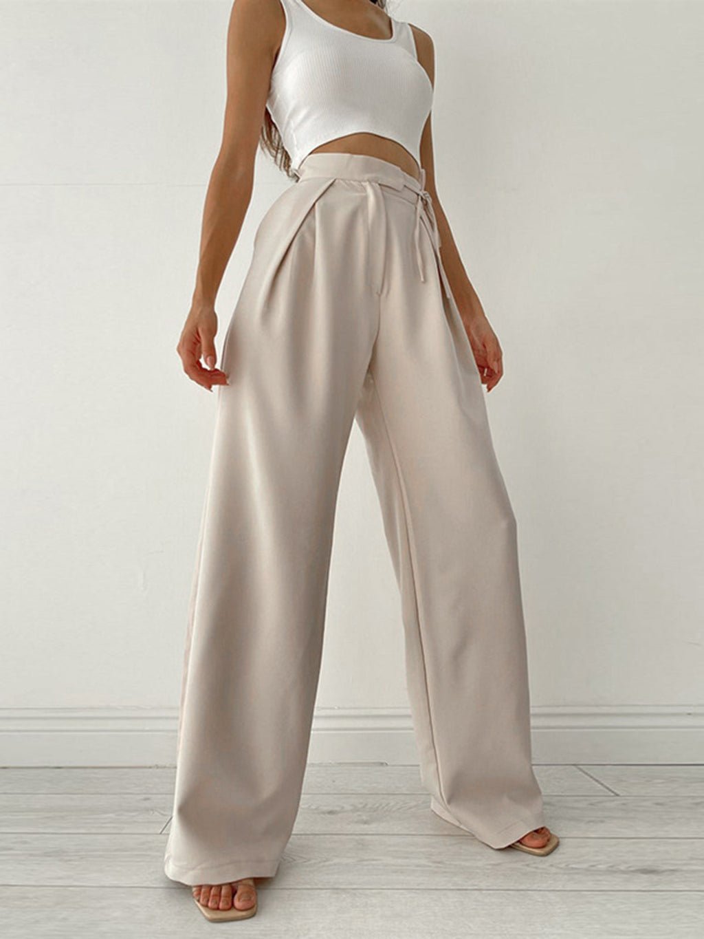 Harper | High Waist Pleated Leg Trousers - Flowy Elegant Fit