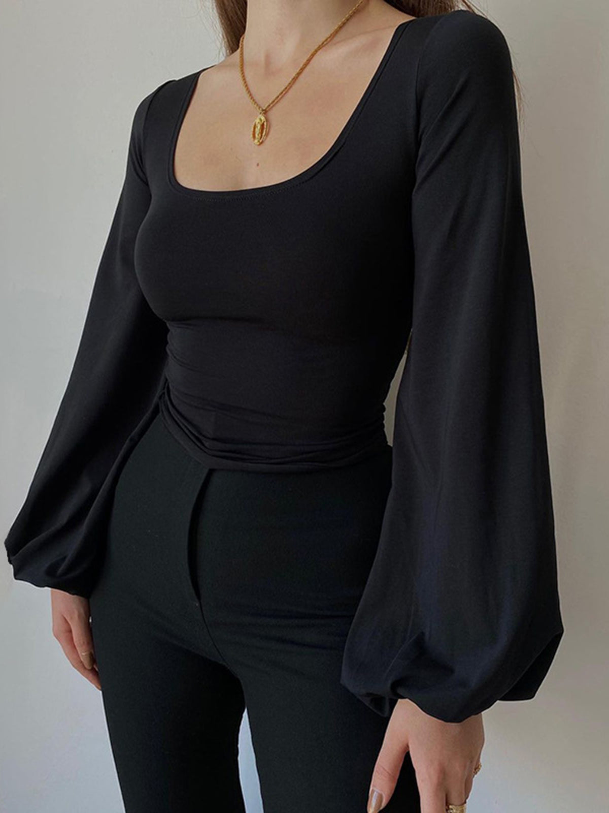 Bretann® | Elegant Blouse With Puff Sleeves And Square Neckline