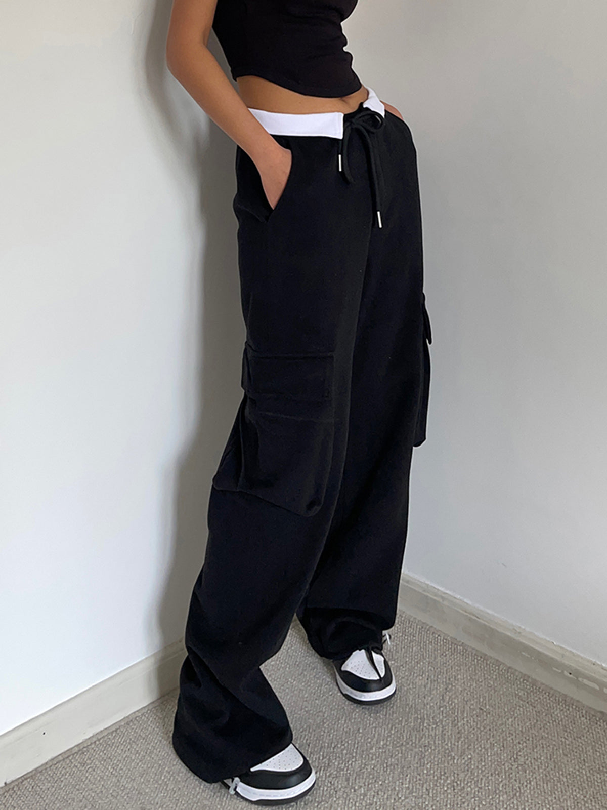 Benedetta® | Comfortable Cargo Sweatpants With Contrast Waistband