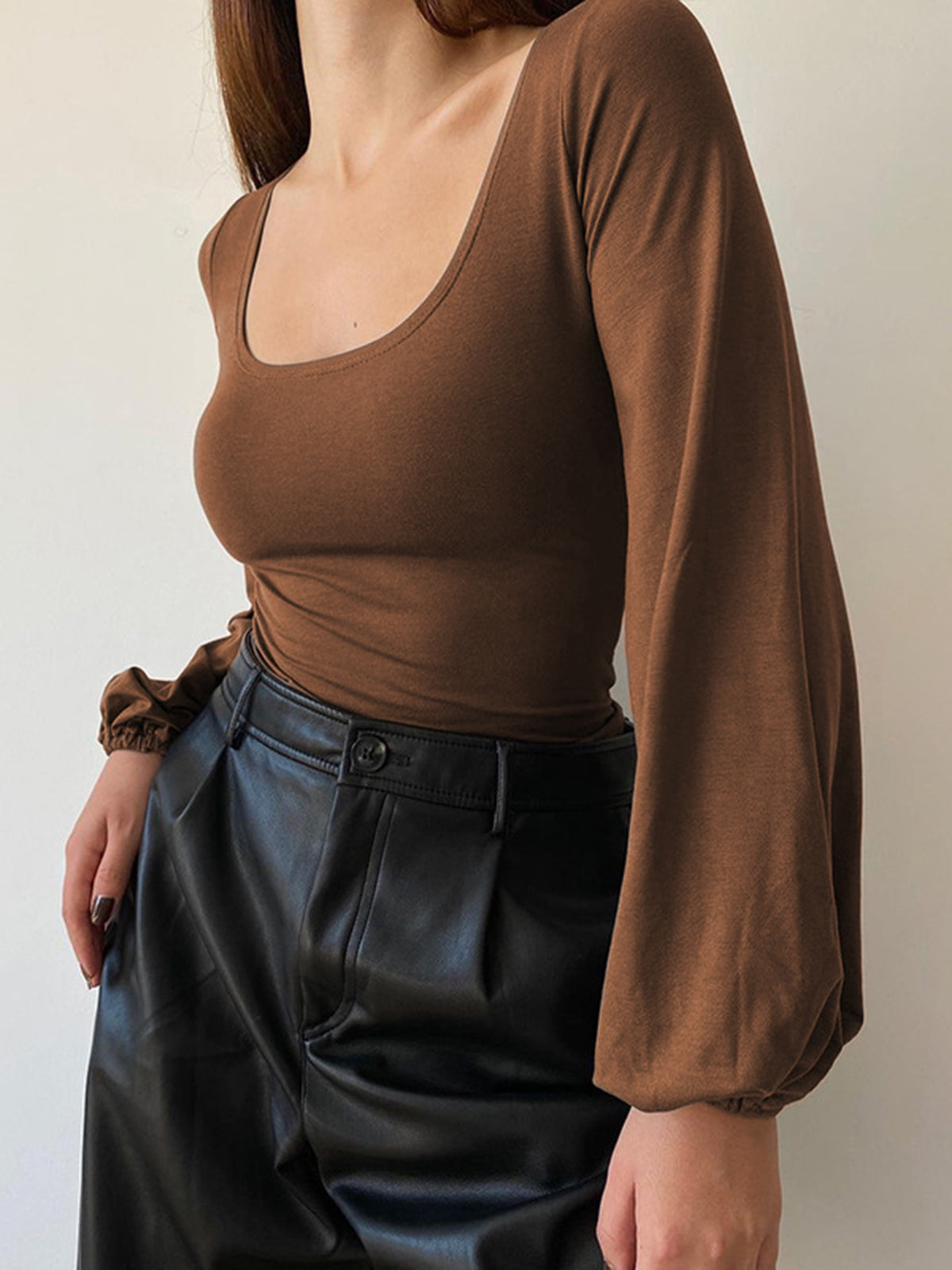 Bretann® | Elegant Blouse With Puff Sleeves And Square Neckline