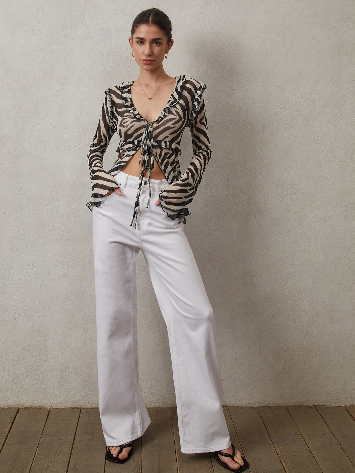 Brentley® | Ruffle Top With Knot Details