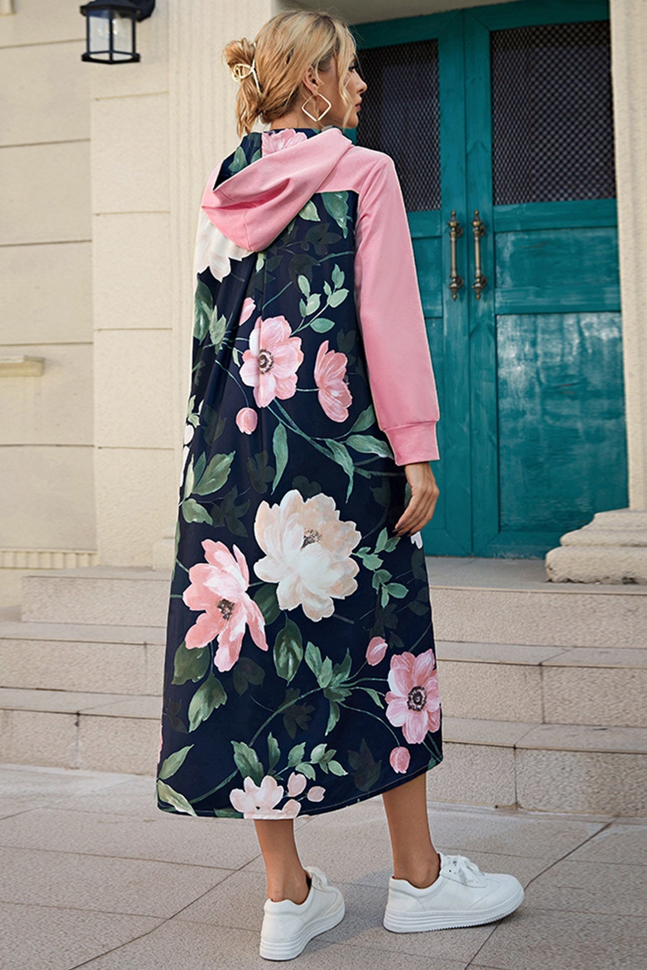 Catarina® | Long hoodie in patchwork cotton with floral print on the back