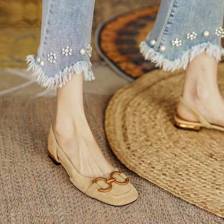 Ariadna® | Elegant suede slingbacks