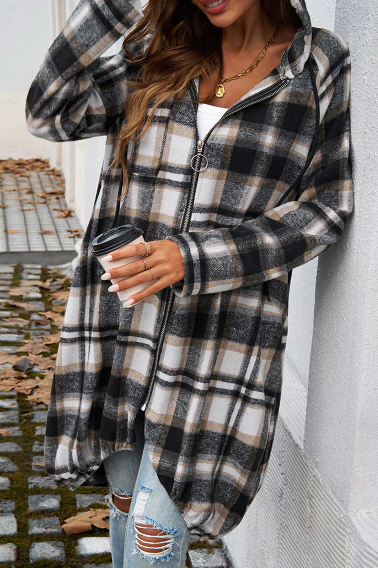 Carmen® | Mid-length hoodie with contrast check pattern and zip fastening