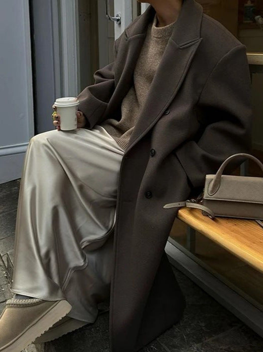 Amanda | Women's oversized coat with lapel collar and high slit