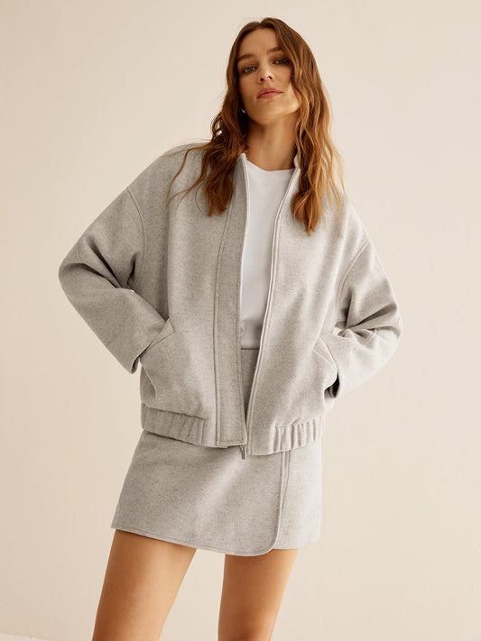Elena | Women's jacket with pockets and zipper, long sleeves, simple elegance