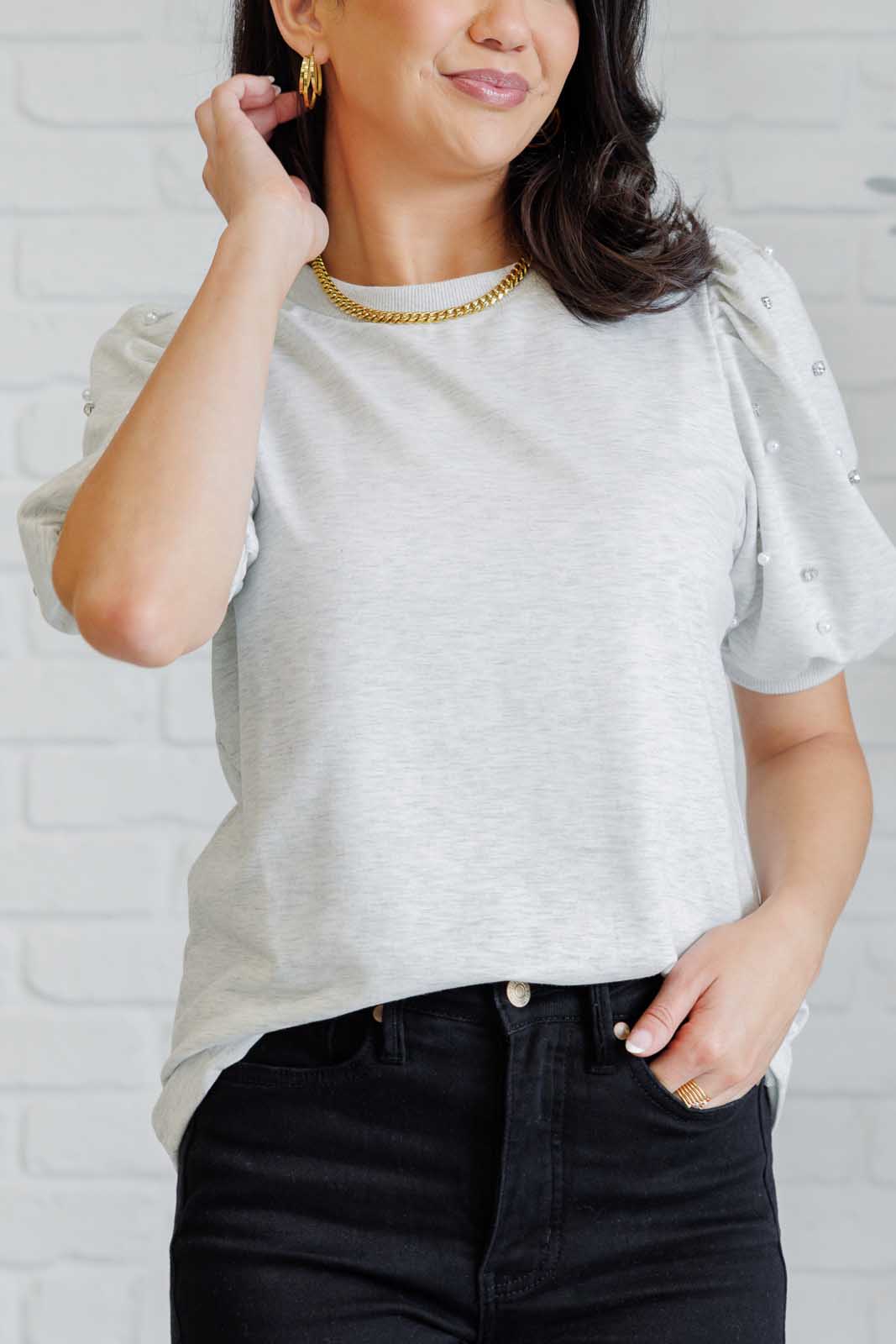 Ariadna® | Diamonds and Pearls puff sleeve top in light gray