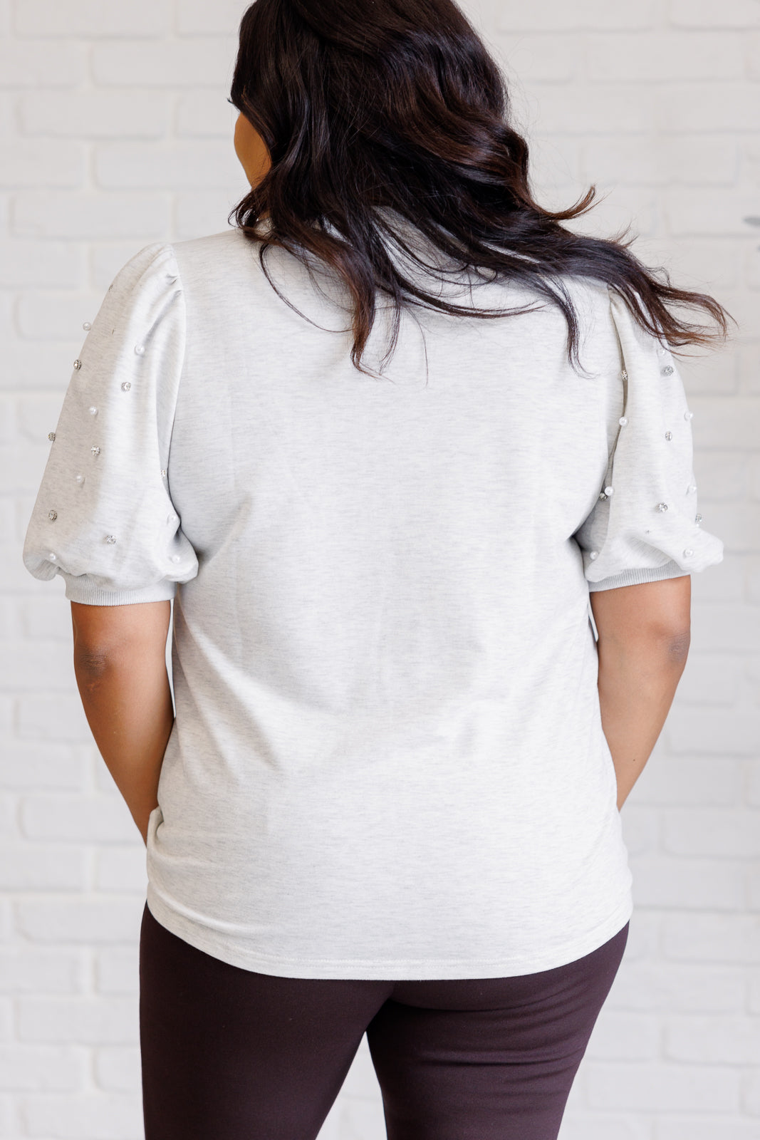 Ariadna® | Diamonds and Pearls puff sleeve top in light gray