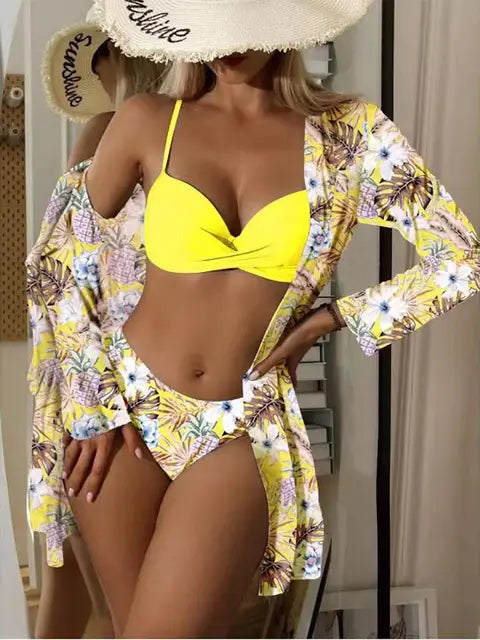 Dalia® | Relaxed and timeless   swimsuit