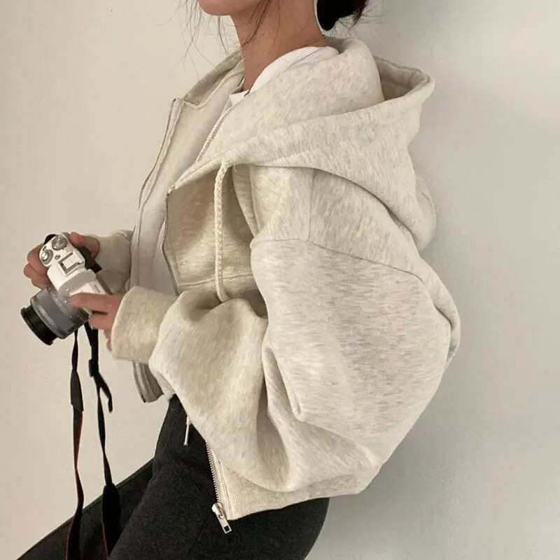 Women’s Hooded Jacket – Oversized Fit – Plush Texture – Cropped Length – Zip Front