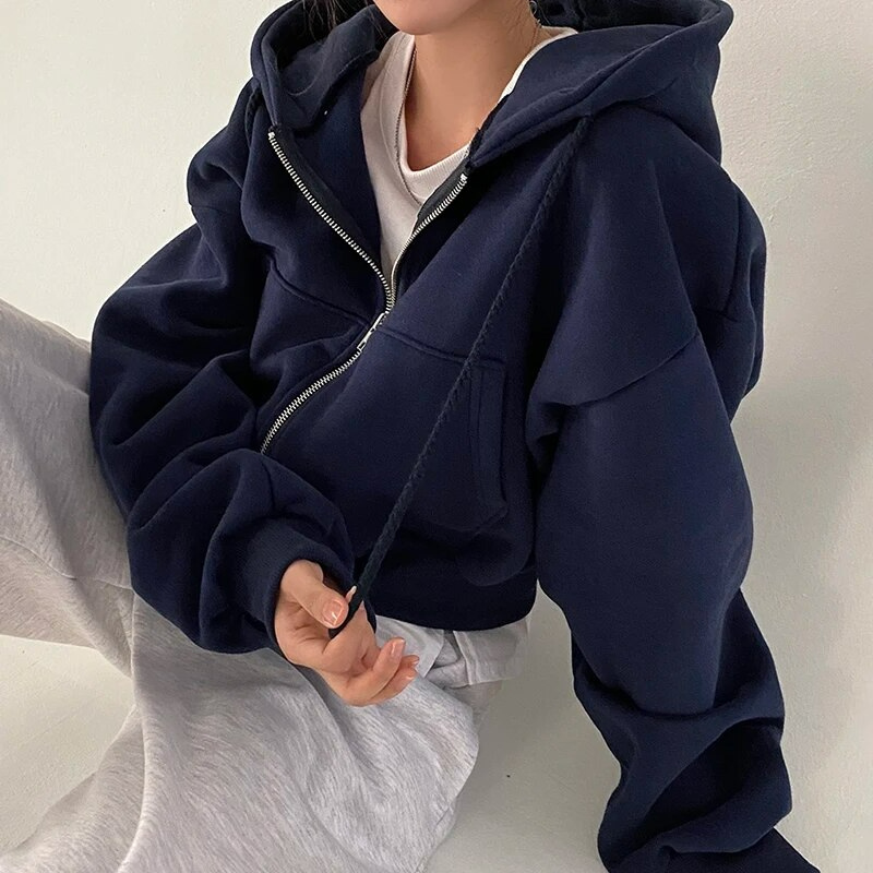 Women’s Hooded Jacket – Oversized Fit – Plush Texture – Cropped Length – Zip Front
