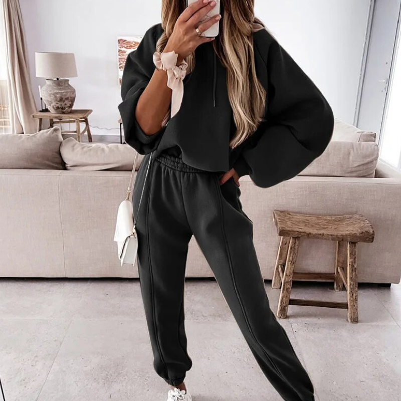 Camila | Set of hoodie and pants for women
