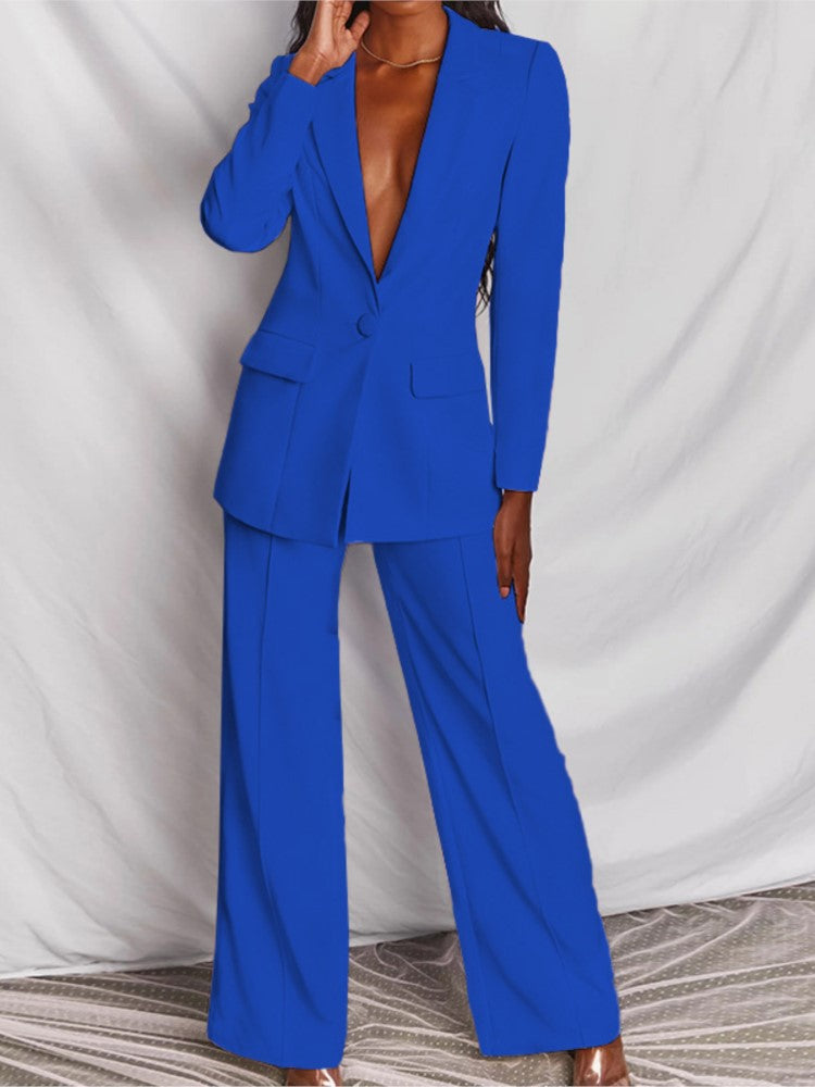 Argia® | Woman Business Suit Elegance For Any Meeting