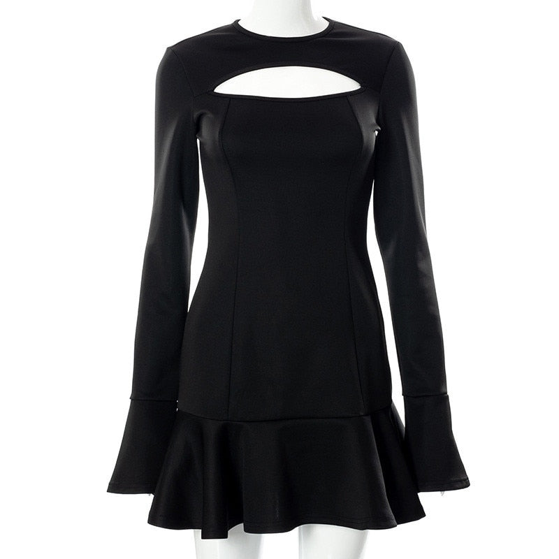 Elda® | Black trapeze dress with flounces and long sleeves