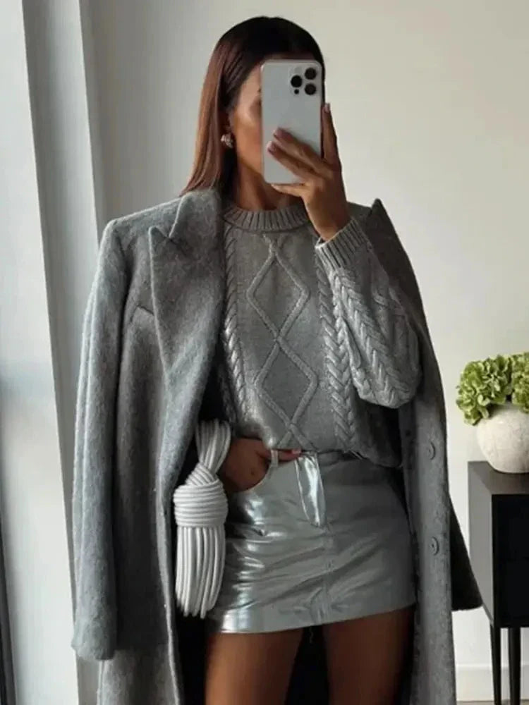 Carla® | Loosely knitted cable sweater