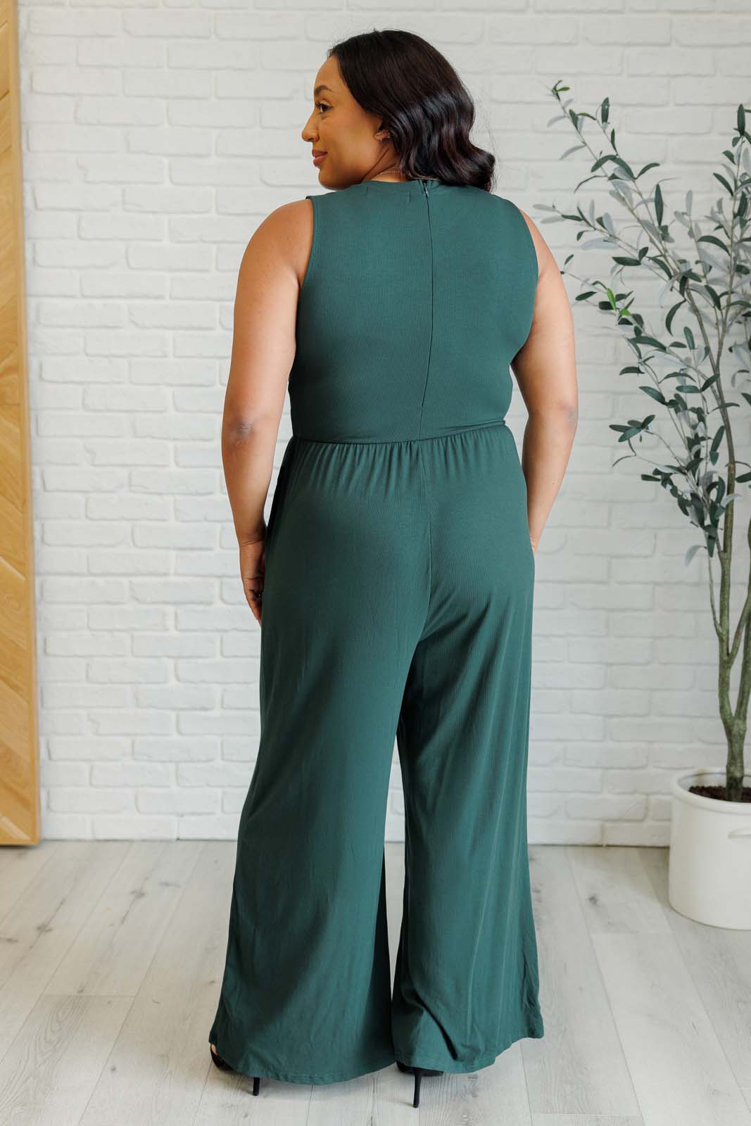 Angelica® | Wide leg jumpsuit in green
