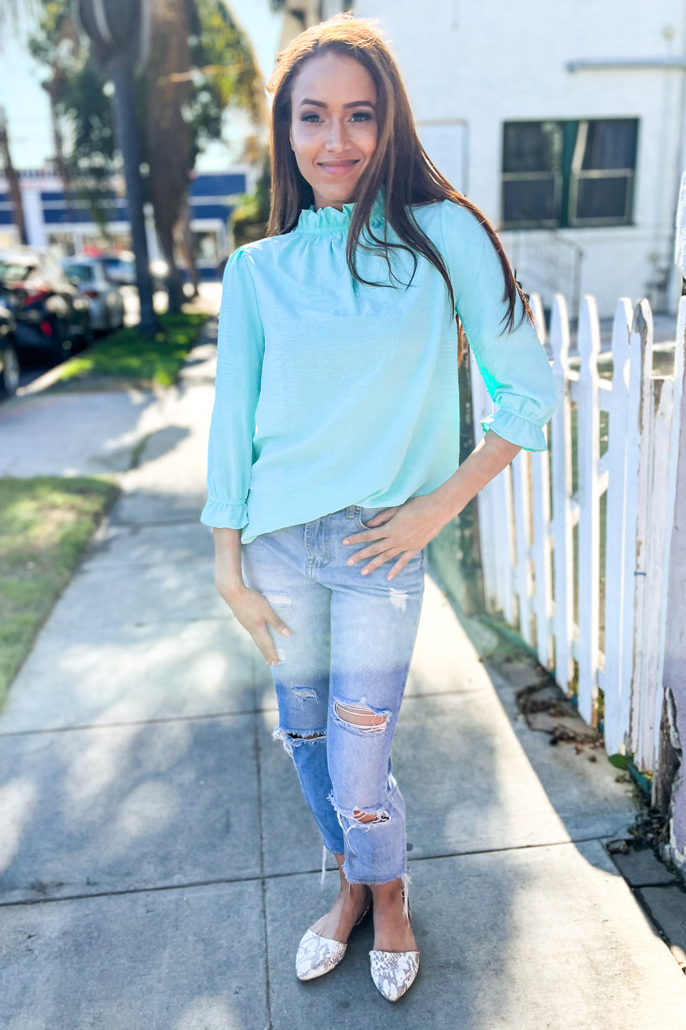 Blythe® | Elegant blue blouse with ruffled collar and buttons on the back and ruffled sleeves