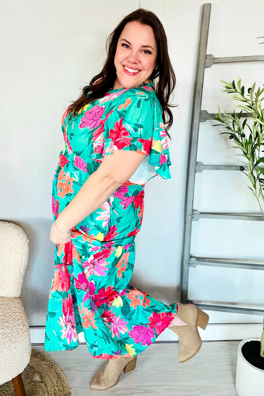 Bella® | Beautiful multicolor maxi dress with tropical floral print and smocked waist