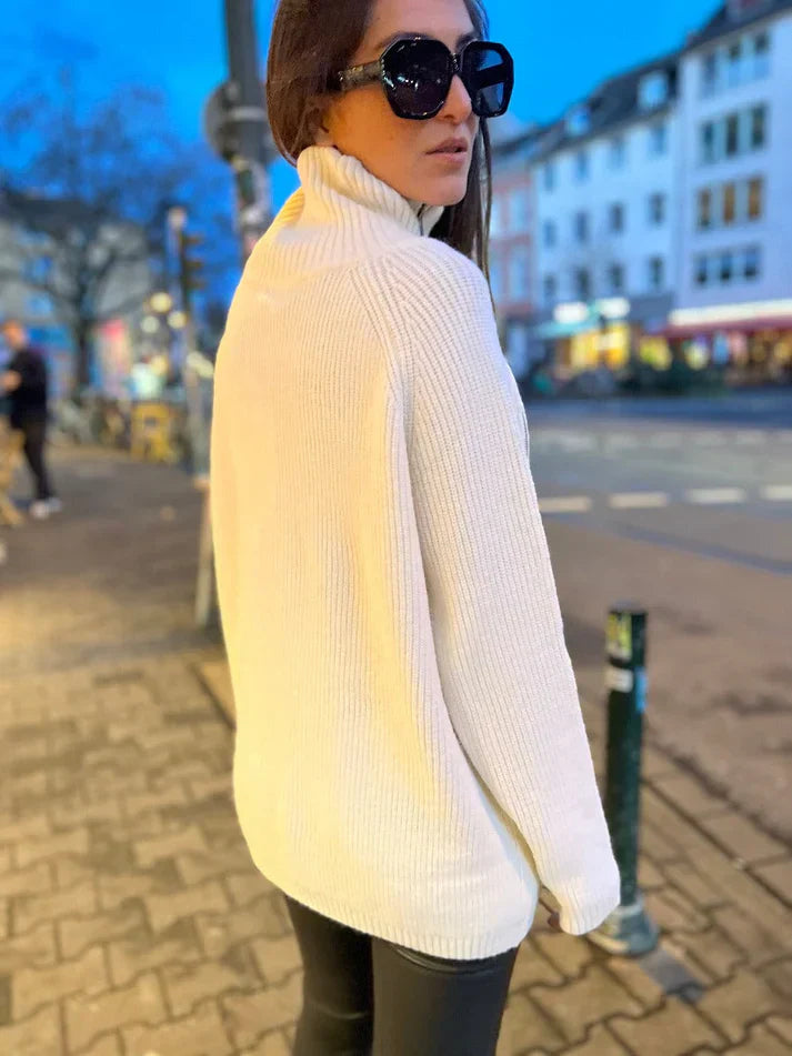 Dafne® | Classic and stylish winter sweater
