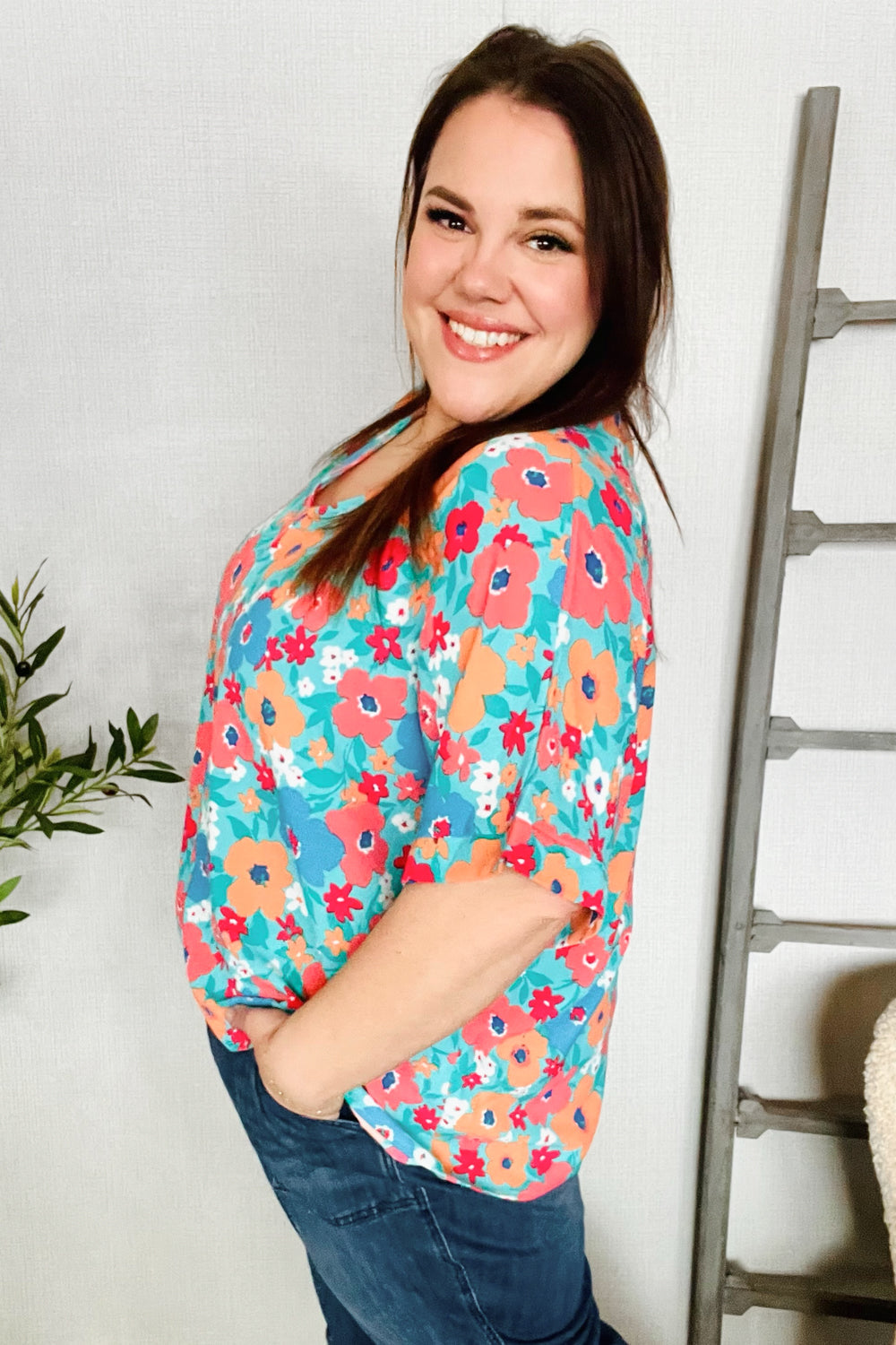 Aurelia® | Under Your Spell mint floral V neck flat top