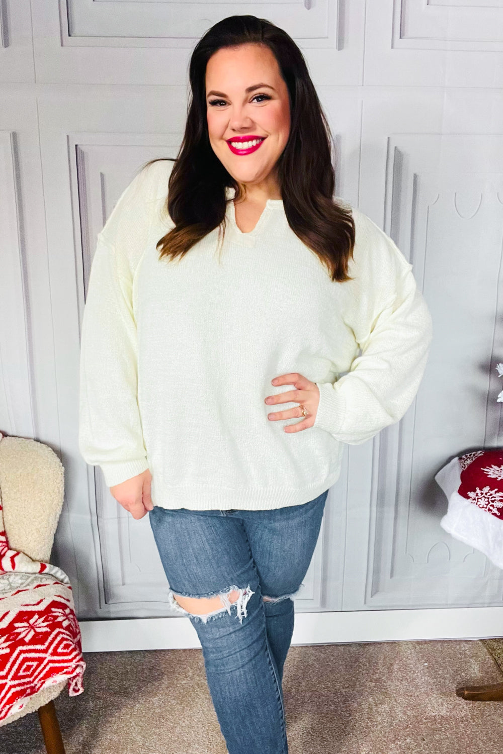 Avis® | Lock Eyes Ivory oversized sweater with notched neckline and patch