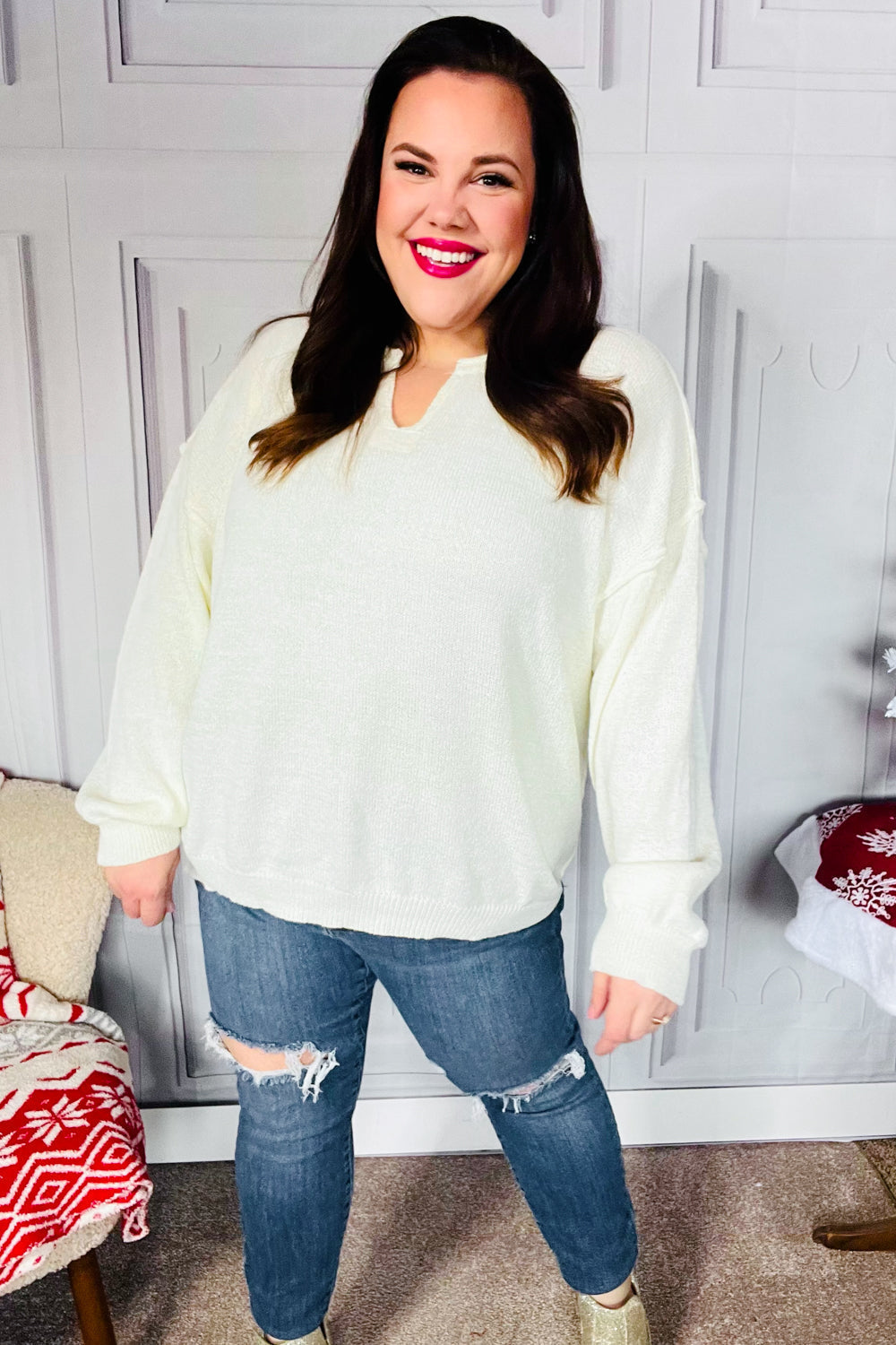 Avis® | Lock Eyes Ivory oversized sweater with notched neckline and patch