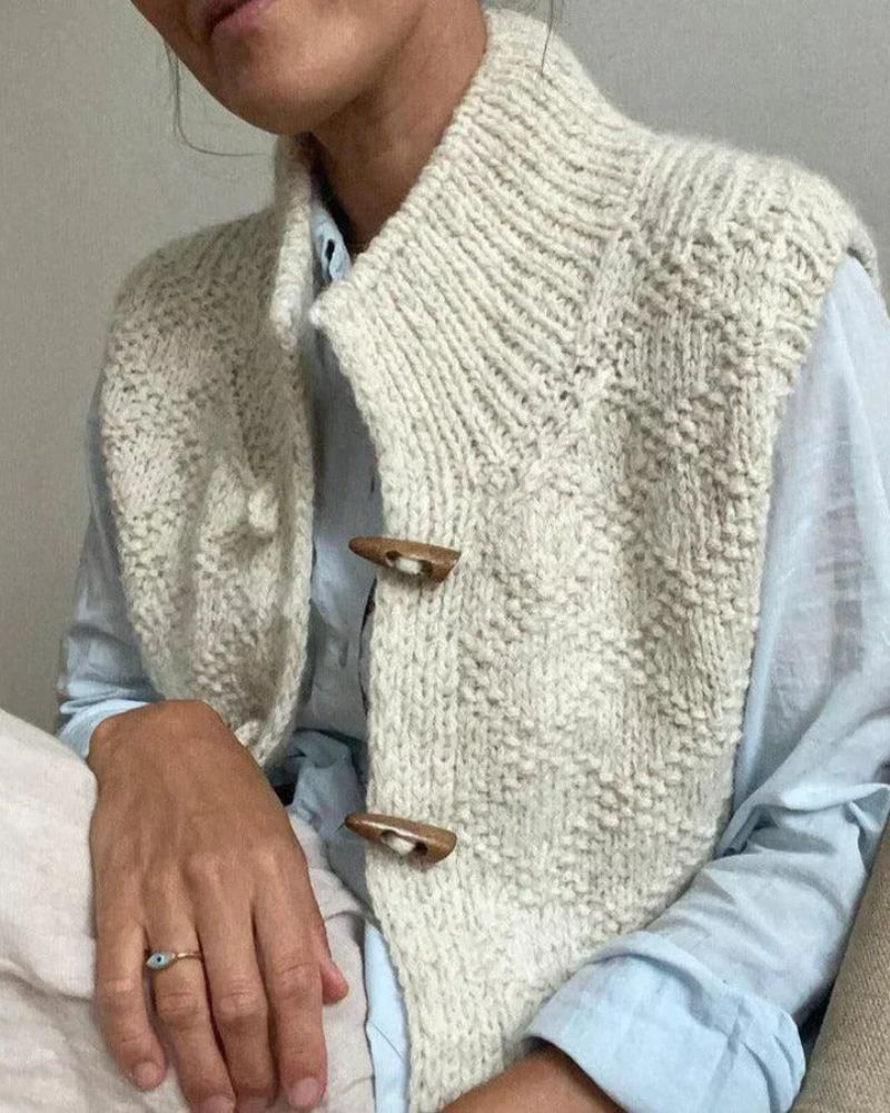 Dulce | Cozy Knit Sleeveless Cardigan