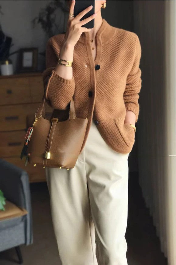 Delia® | Relaxed and timeless winter cardigan