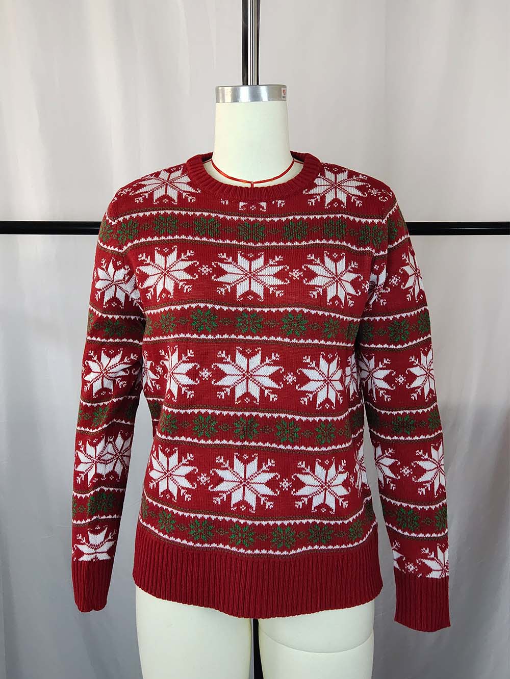 Carina® | Knitted Christmas sweater with snowflakes and long sleeves