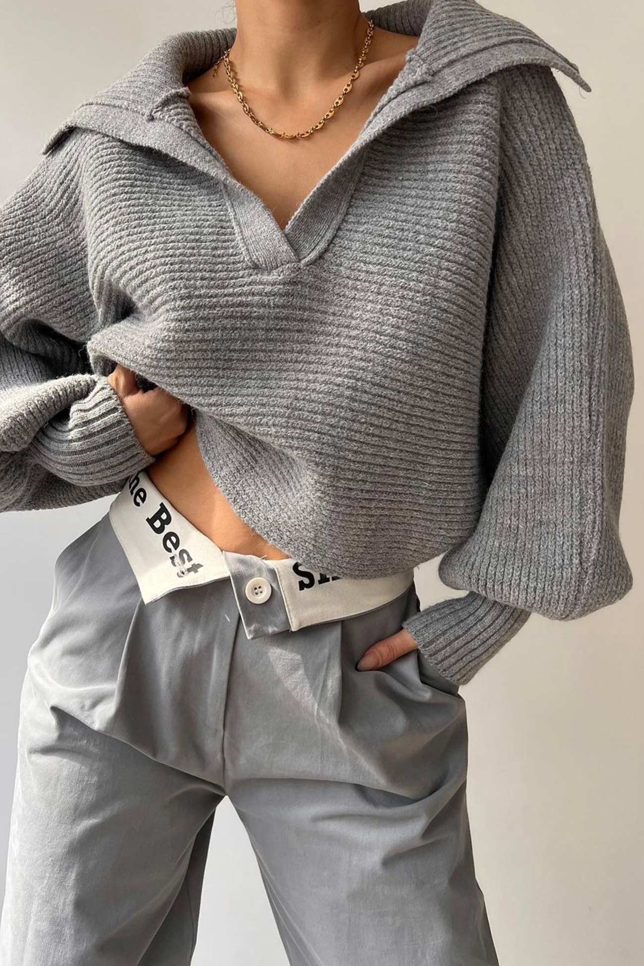 Carolina® | V-neck lapel sweater with puff sleeves