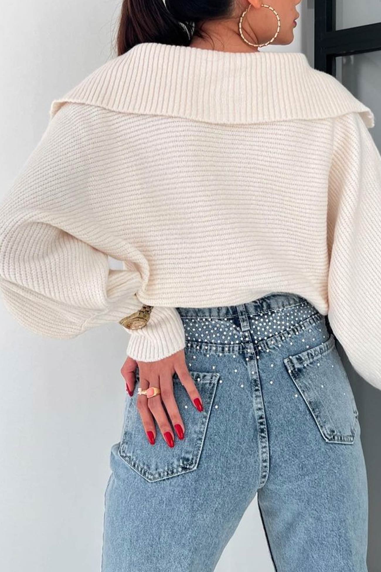 Carolina® | V-neck lapel sweater with puff sleeves