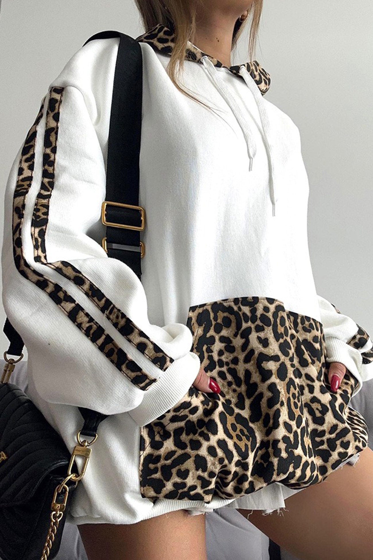 Dafne® | Leopard print patchwork hoodie with a relaxed fit