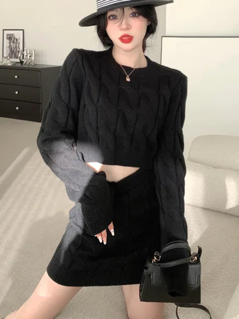 Brooklyn® | Elegant 2-piece set consisting of a knitted sweater and skirt