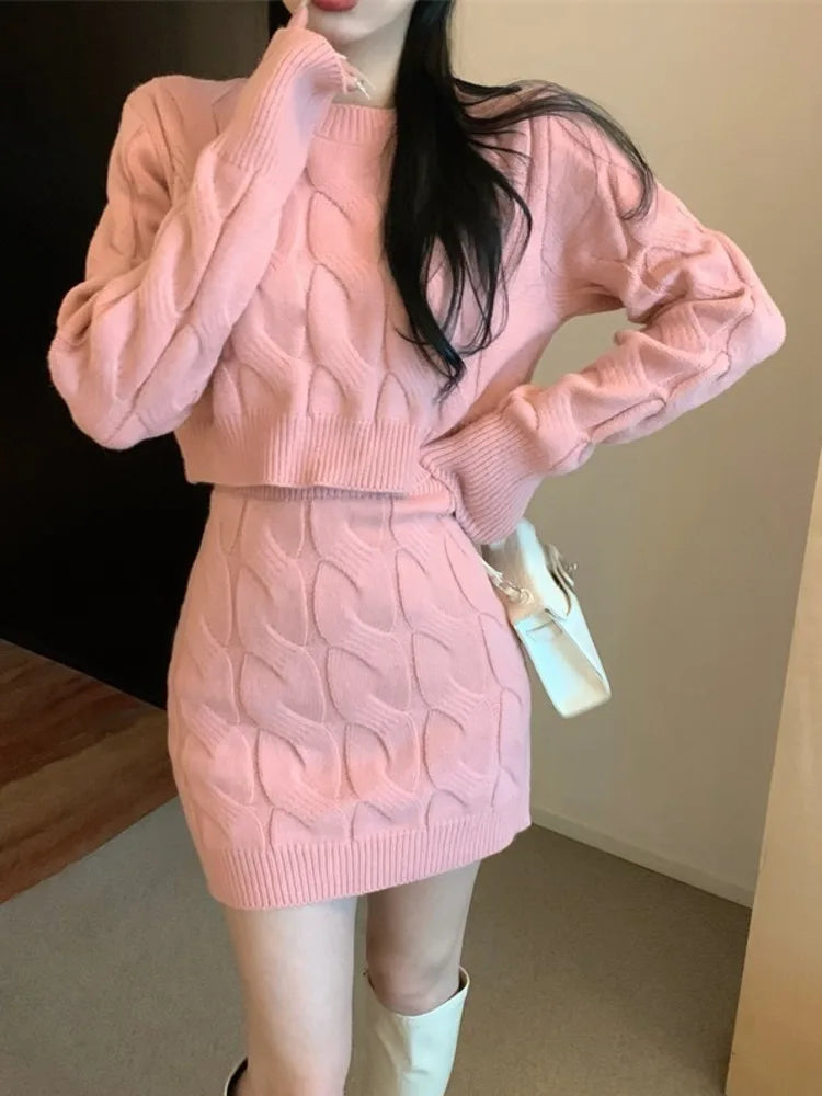 Brooklyn® | Elegant 2-piece set consisting of a knitted sweater and skirt