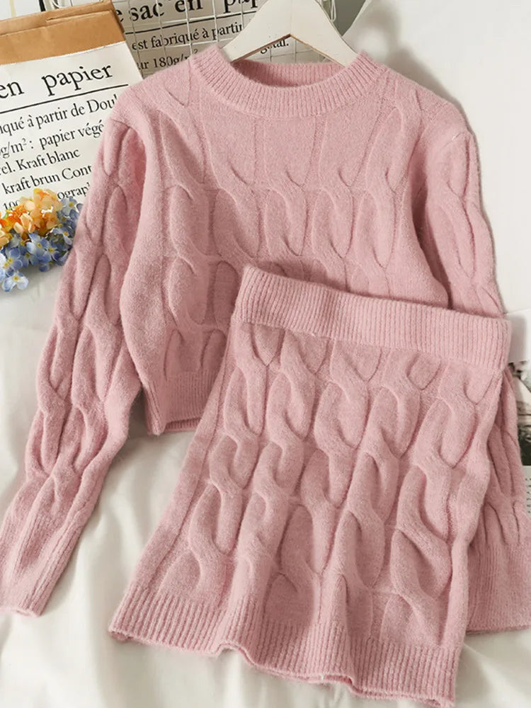 Brooklyn® | Elegant 2-piece set consisting of a knitted sweater and skirt