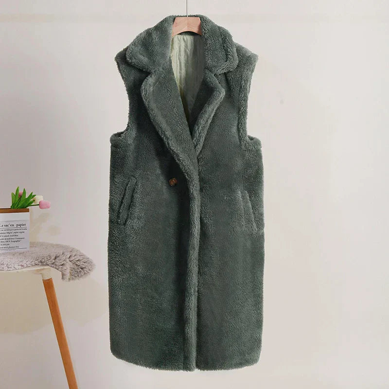 Women’s Sleeveless Coat – Oversized Fit – Plush Teddy Texture – Mid-Length – Wide Lapels