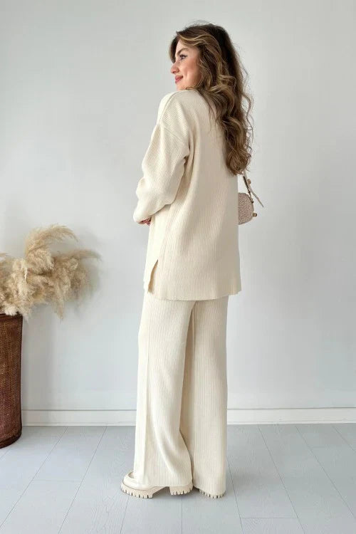Belinda® | Stylish V-neck set