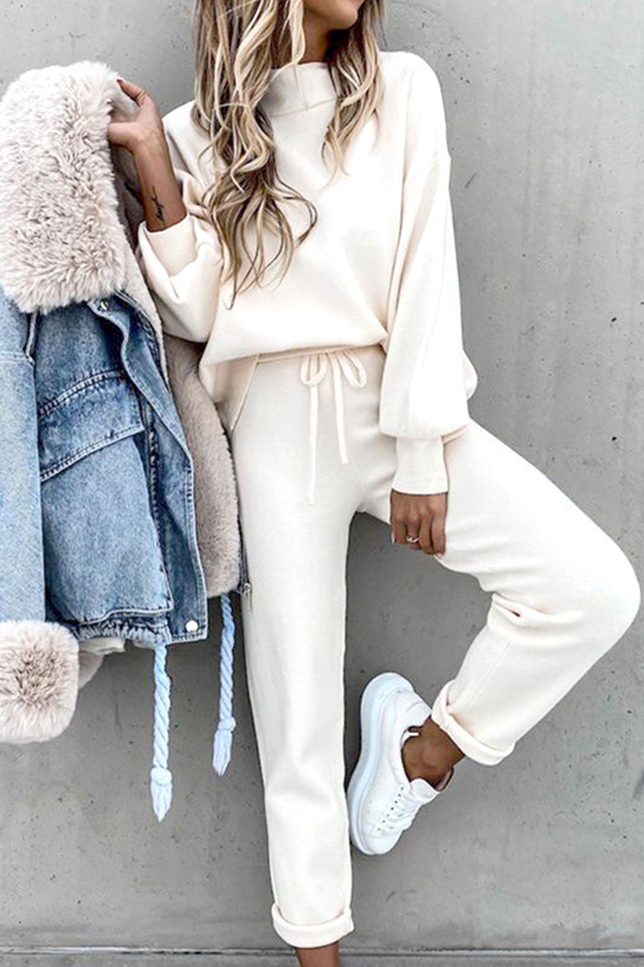 Astrid® | Long sweatshirt pants suits with stand-up collar and puff sleeves