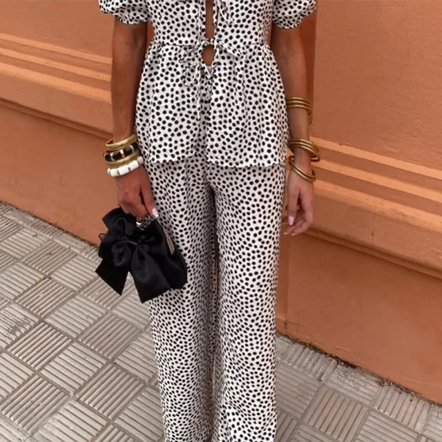 Elizabeth® | Casually chic two-piece set