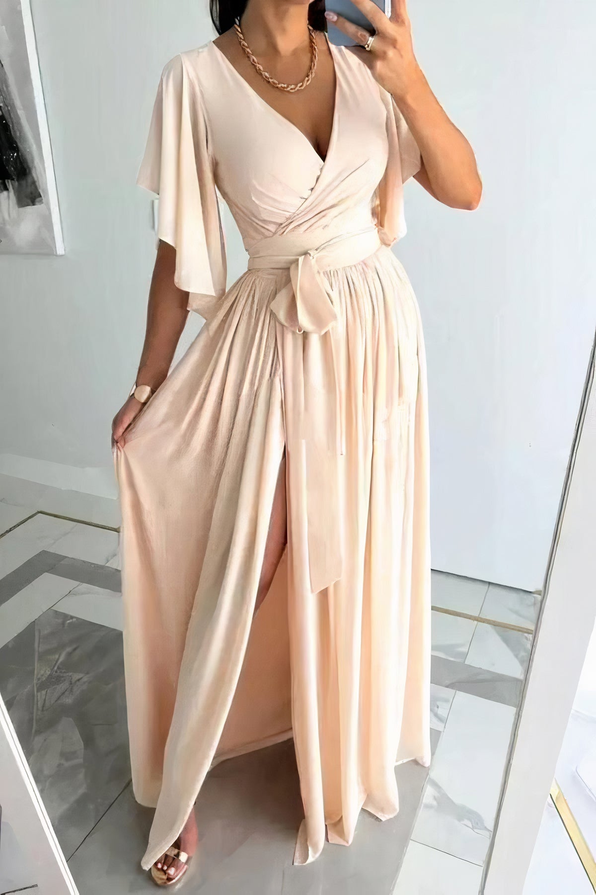 Danna® | Elegant V-Neck Dress With Slit