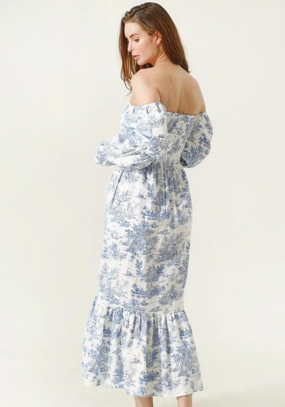 Brianna® | Chiffon dress with bell sleeves