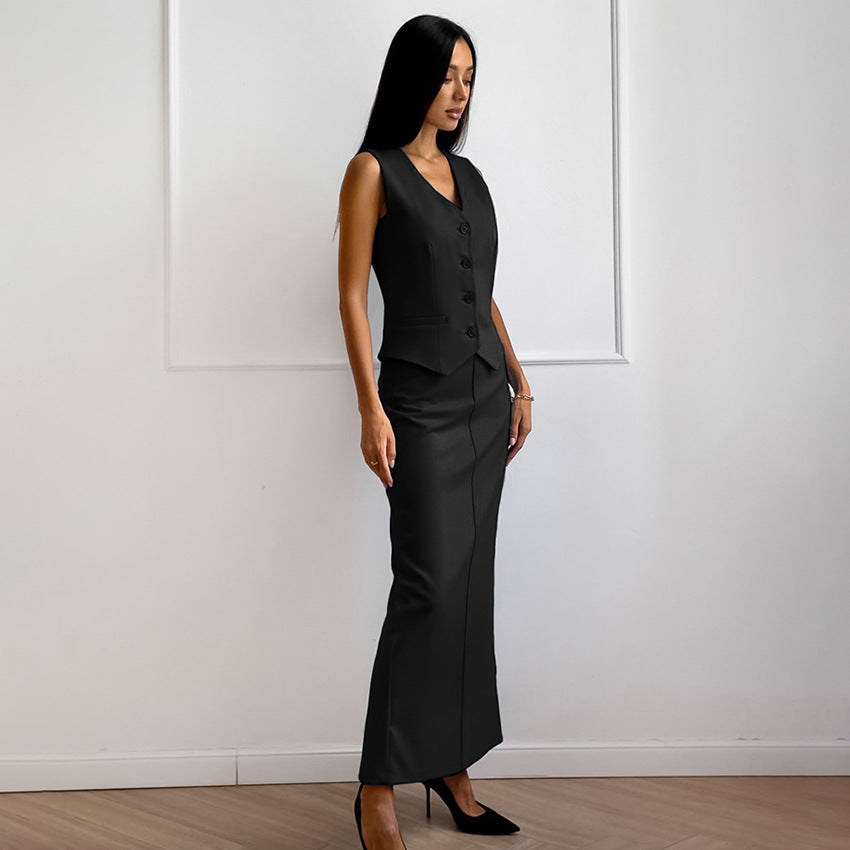 Brynhild® | Black sleeveless vest and long skirt set