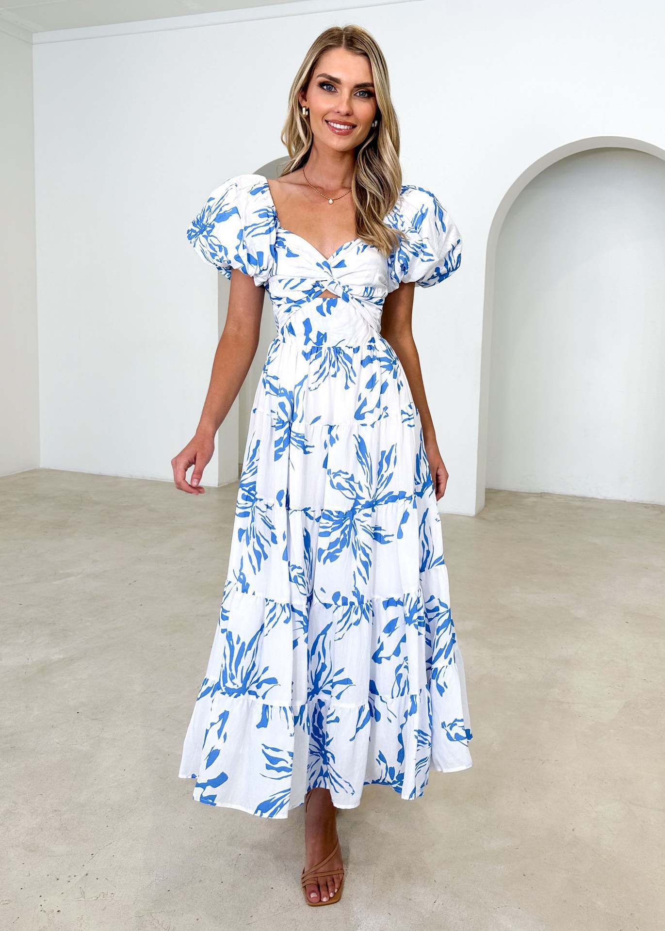 Brenda® | Valentina dress with puff sleeves