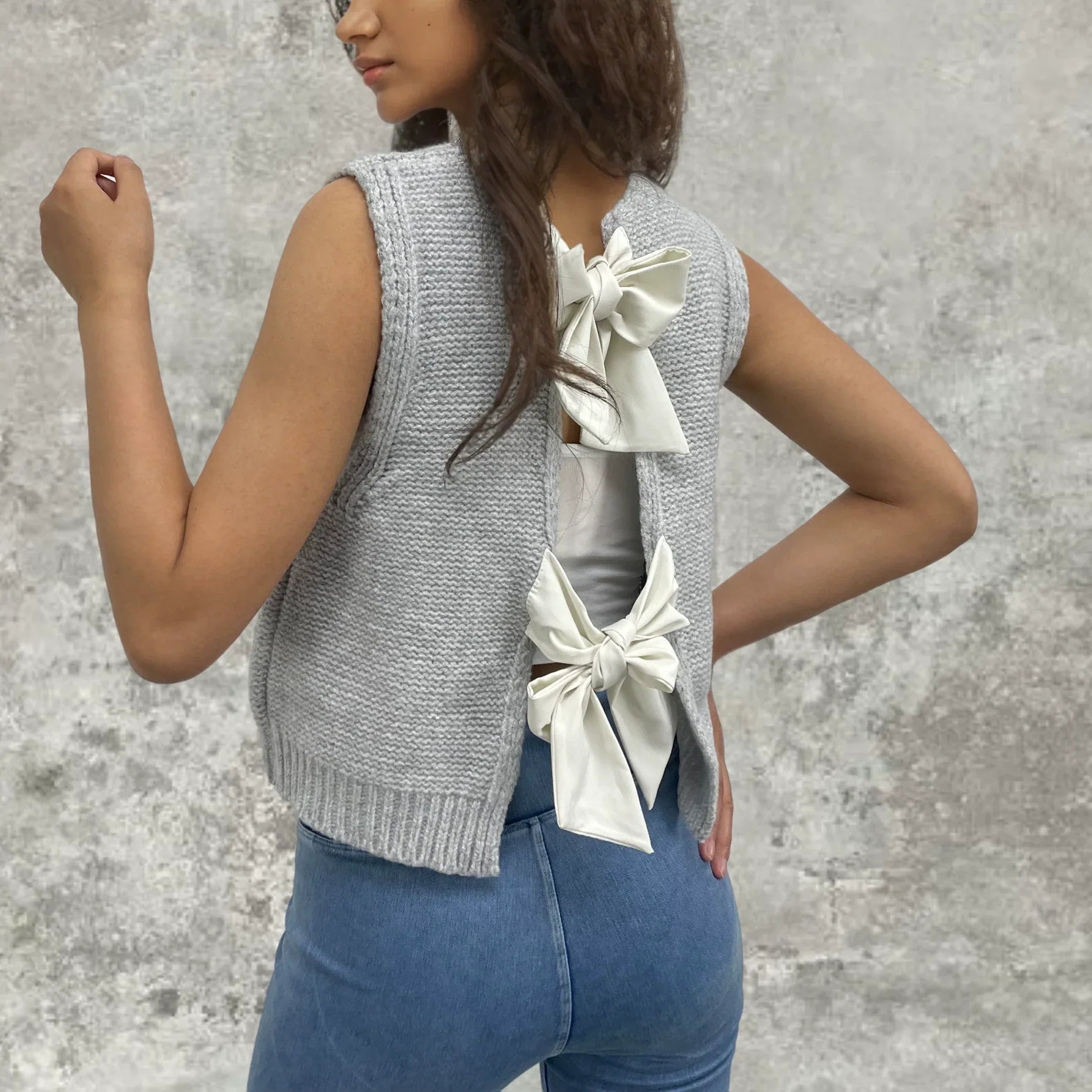 Women’s Knitted Vest Cardigan – Wool Blend – Relaxed Fit – Sleeveless Bow Back